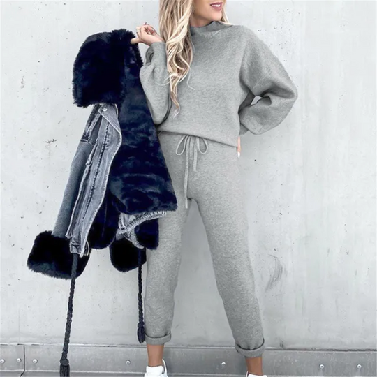 Cozy and Trendy Women's Tracksuit