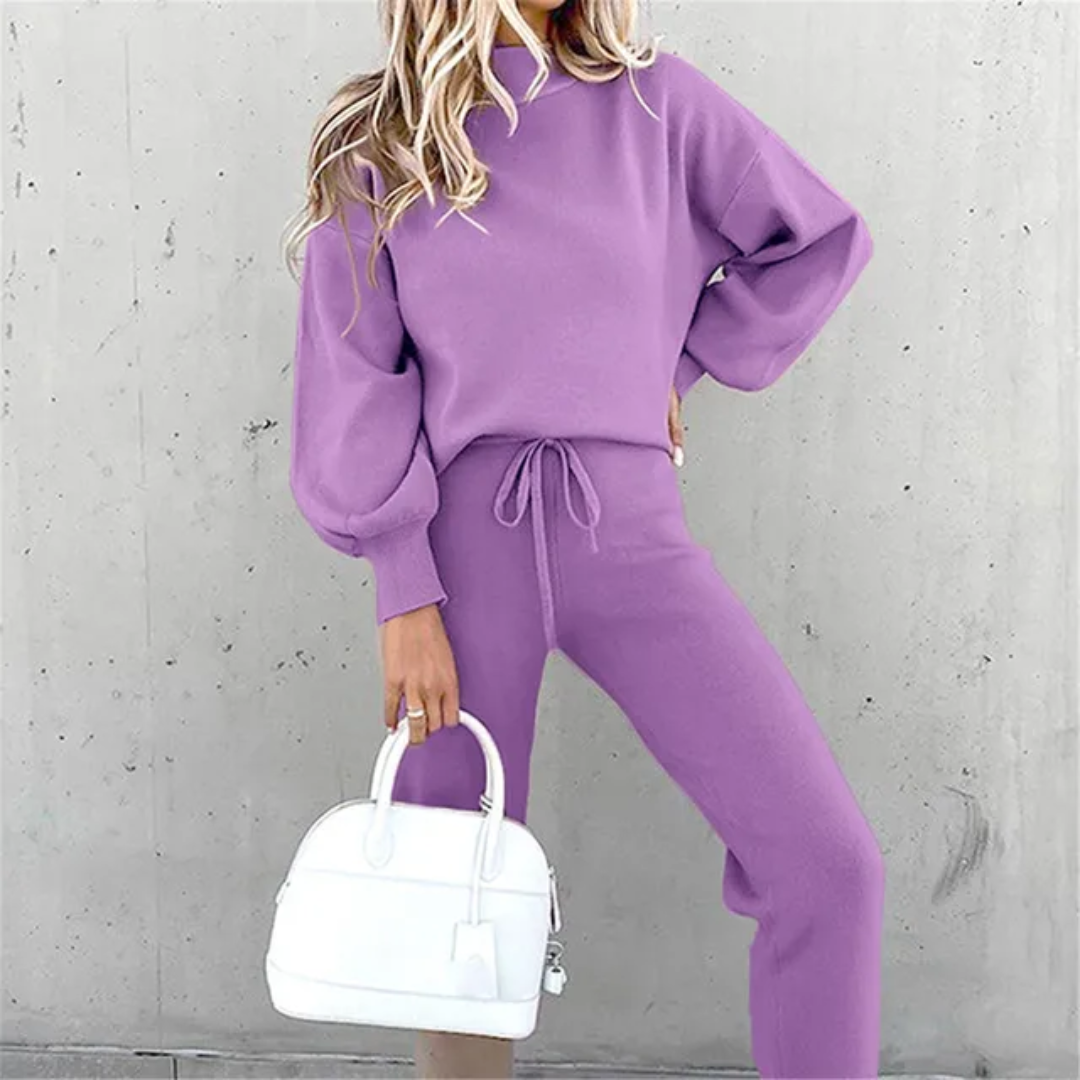 Cozy and Trendy Women's Tracksuit