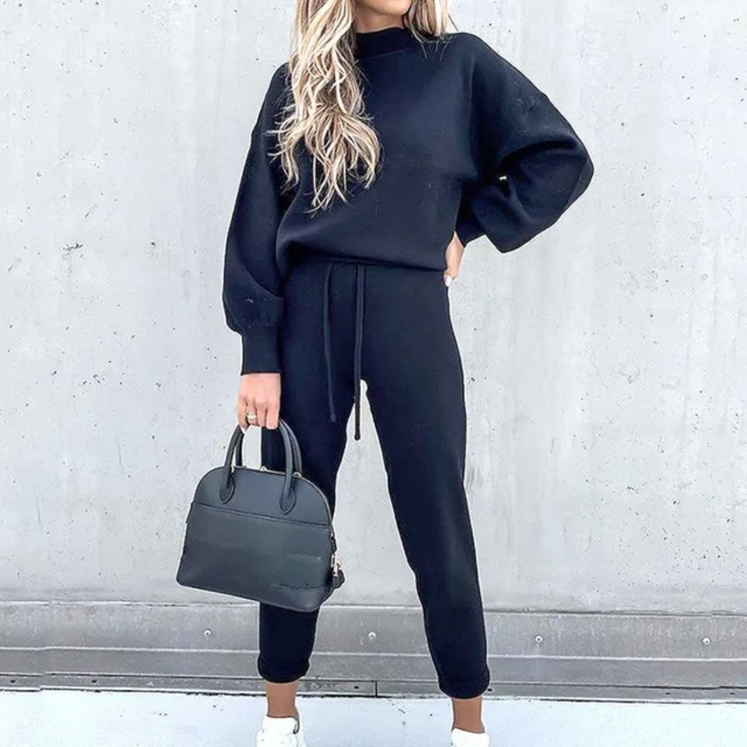 Cozy and Trendy Women's Tracksuit