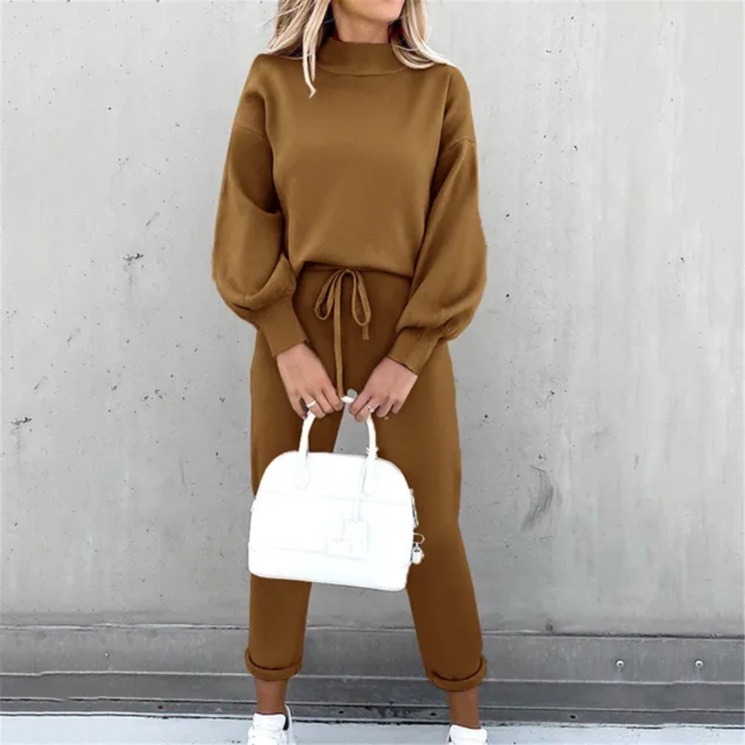 Cozy and Trendy Women's Tracksuit