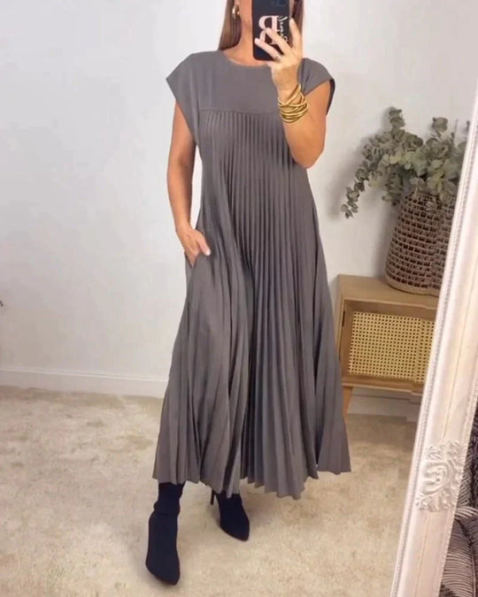 Elegant Sleeveless Pleated Dress for Women