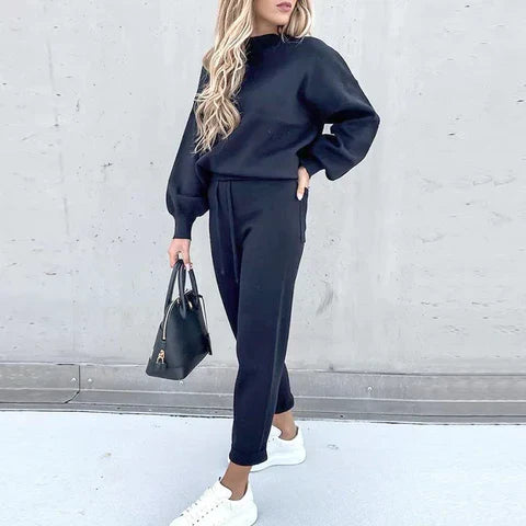 Cozy and Trendy Women's Tracksuit